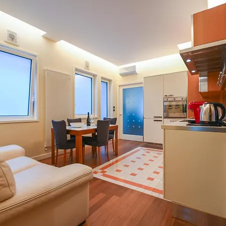 Me Too Exclusive - Calefati Db Διαμέρισμα